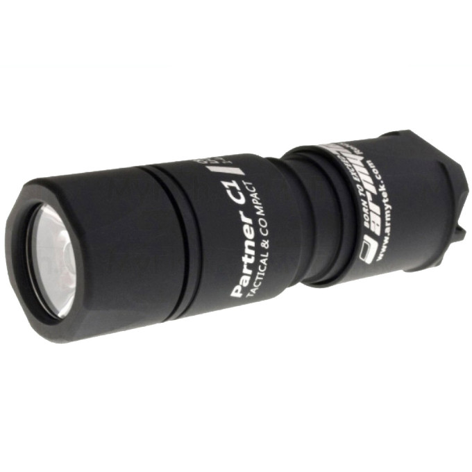 Тактический фонарь ARMYTEK PARTNER C1 V3 XP-L F02302BW